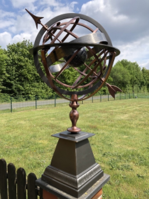 Sundial brass-copper-alu-large with earth as centre, on nice metal base, complete with signs and pointer, TOP! Last One in deno.