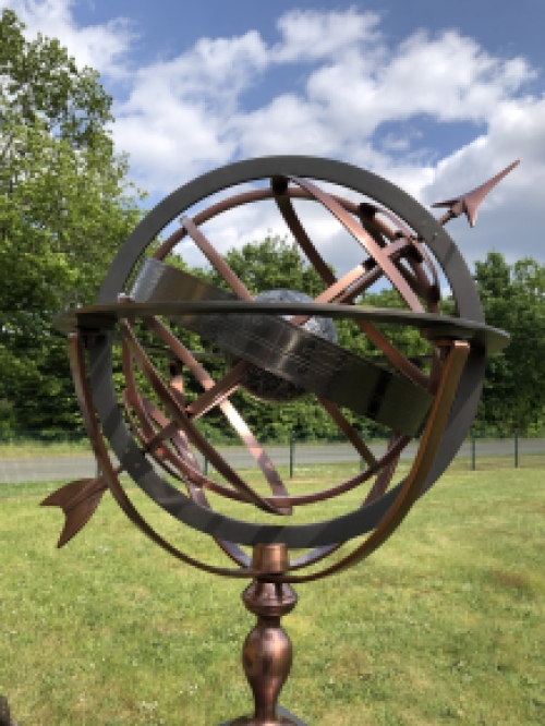 Sundial brass-copper-alu-large with earth as centre, on nice metal base, complete with signs and pointer, TOP! Last One in deno.