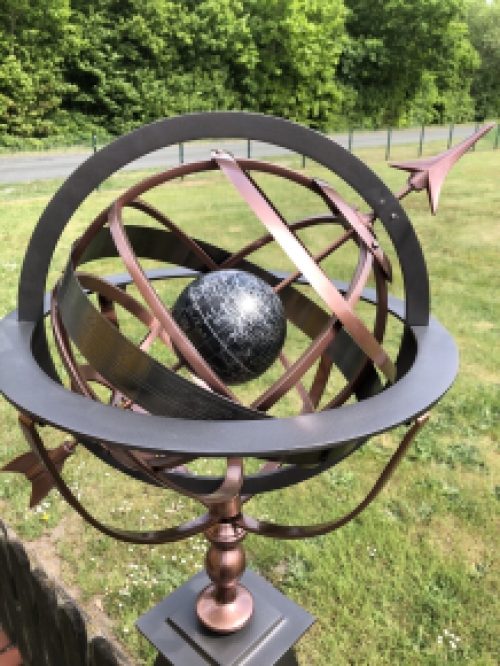 Sundial brass-copper-alu-large with earth as centre, on nice metal base, complete with signs and pointer, TOP! Last One in deno.