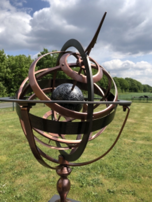 Sundial brass-copper-alu-large with earth as centre, on nice metal base, complete with signs and pointer, TOP! Last One in deno.